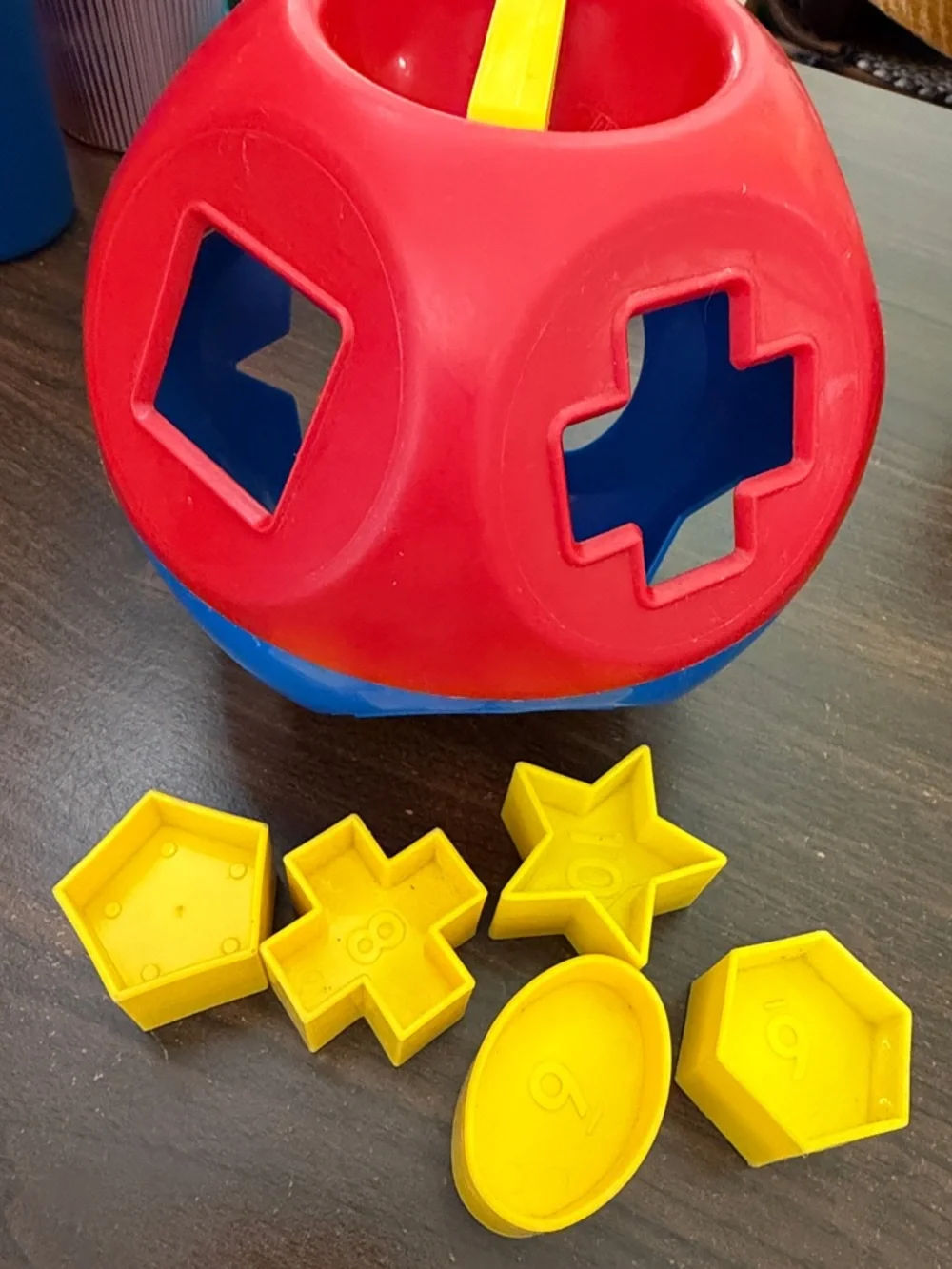Vintage Tupperware Shape O Ball Kids Learning Toy puzzle Sorter Retro Classic